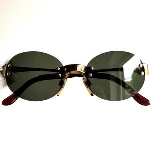 VALENTINO vintage Sonnenbrille oval rund gold rahmenlos randlos V694 Brillengestell Migos Designer Rihanna Bella Hadid Lady Gaga Kylie Jenner 90s y2k