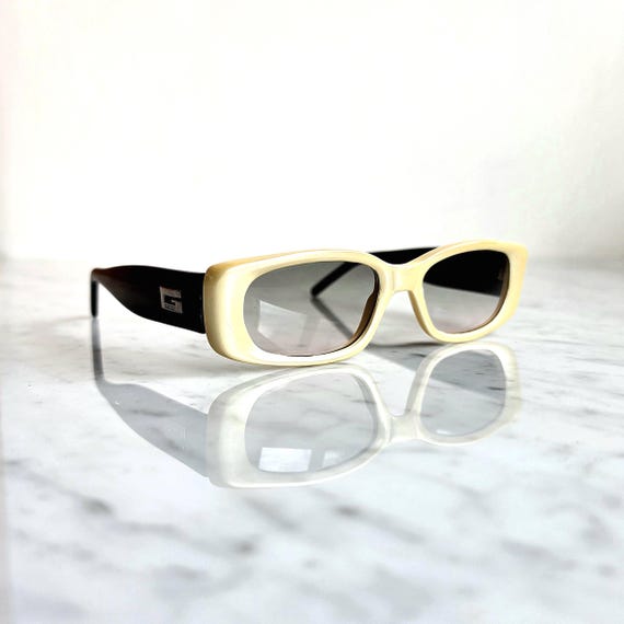 GUCCI vintage sunglasses white pearl black GG2409/N/S… - Gem