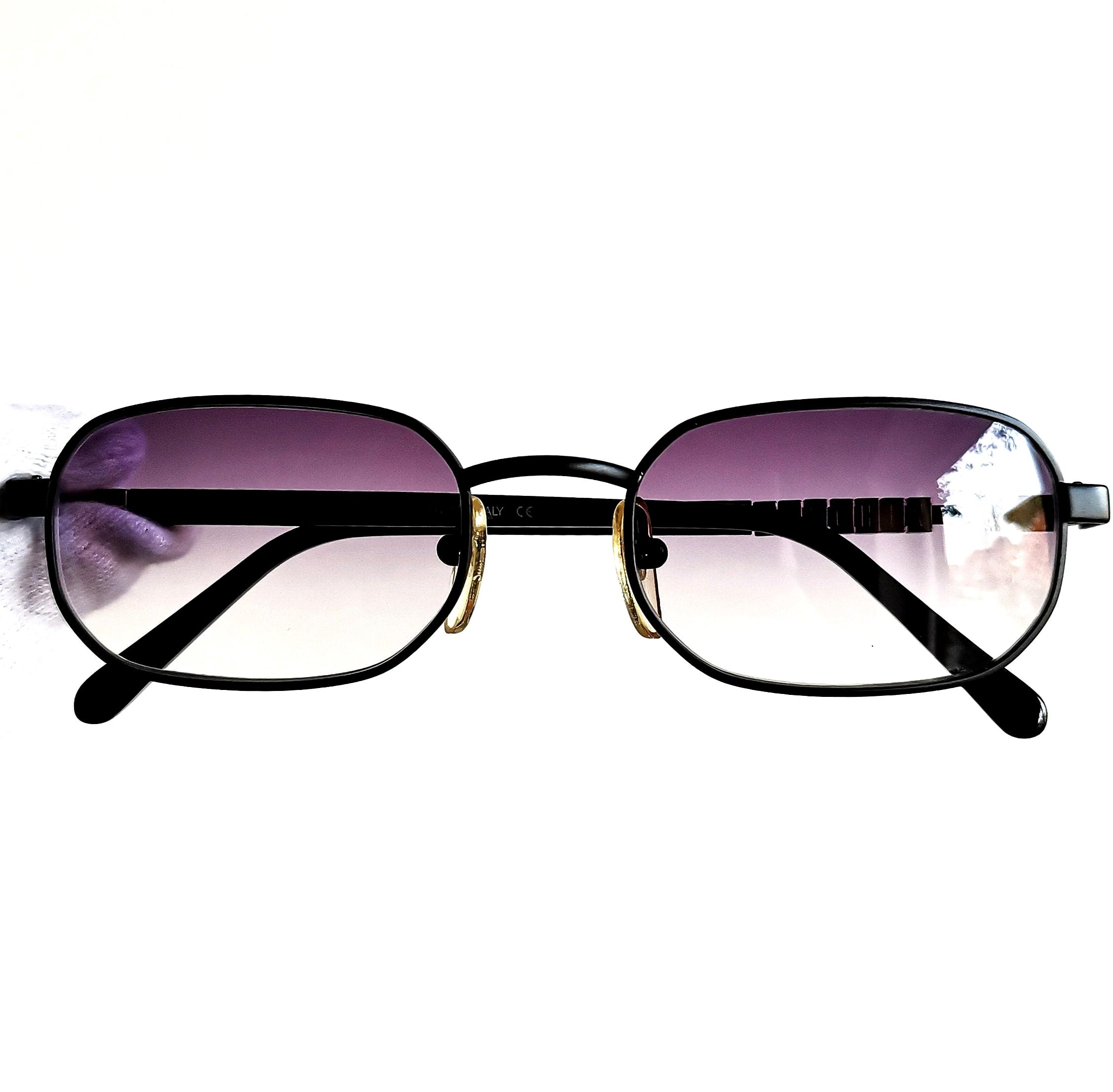 Moschino Purple Heart-Cut Round Sunglasses MOSCHINO Vintage Sunglasses Oval Rectangular Black Small  main image 4