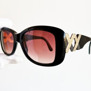 Lunettes de soleil vintage YVES SAINT LAURENT Ysl, rare monture ovale en or martelé noir 6541 mask Migos Rihanna Lady Gaga, designer Bella Hadid des années 90 y2k