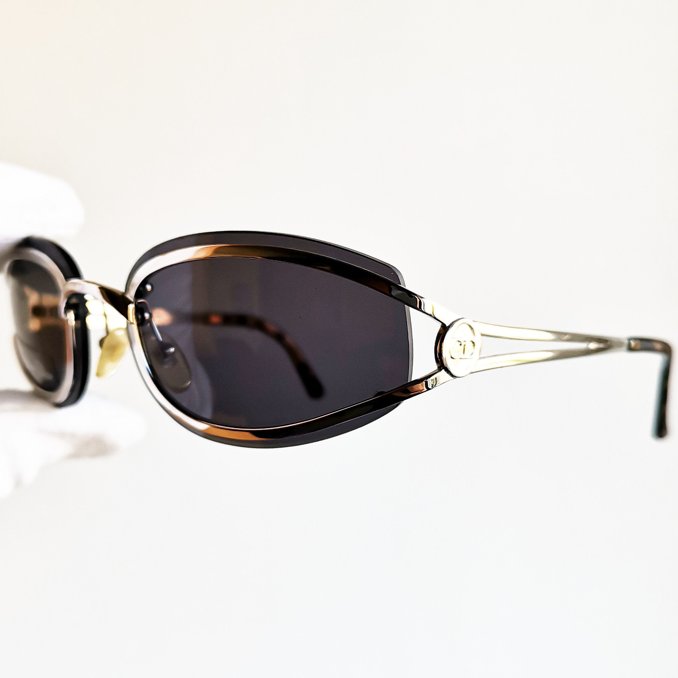 DIOR Vintage Sunglasses Oval Small Silver Gray Wrap Frame