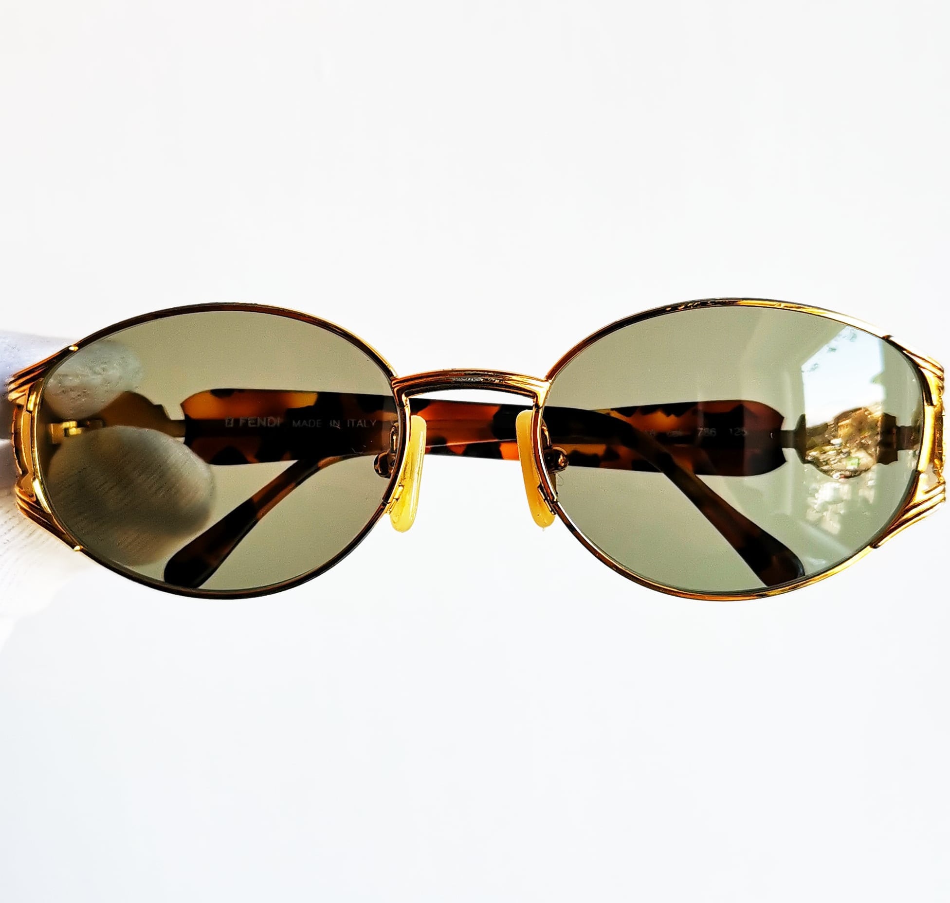 FENDI Vintage Sunglasses Oval Gold Tortoise Brown FS261 Bayonetta