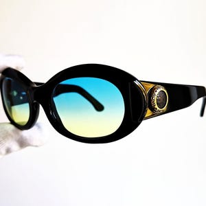 Lunettes de soleil vintage FENDI rares bague en or noir pièce de monnaie romaine ovale SL7503 Kurt Cobain Migos Rihanna Lady Gaga designer bleu jaune monture de verres des années 90