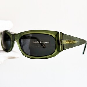 FERRAGAMO vintage sunglasses green oval wrap rectangular rare 2022 Migos designer Kylie Jenner Lady Gaga Rihanna Salvatore frame New NOS 90s