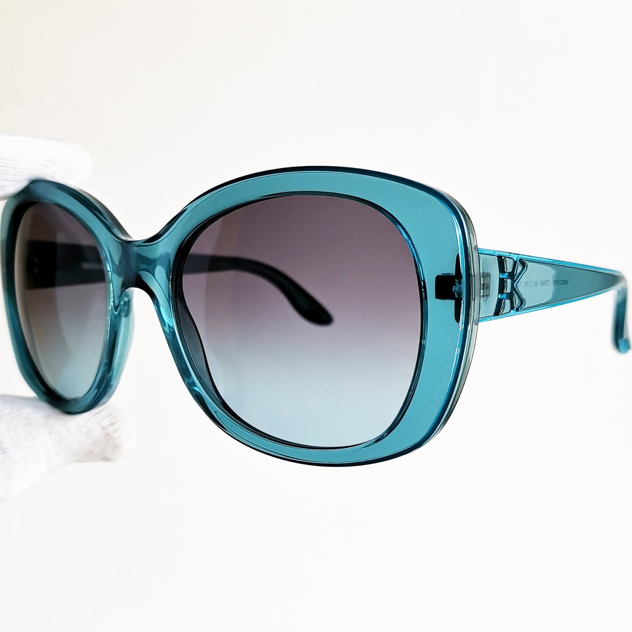 CHANEL Oval Sunglasses for Women with Vintage for sale