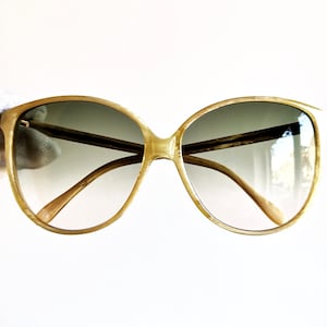 Óculos de sol vintage LUXOTTICA, raros, quadrados, brancos, com máscara de osso, redondos, ovais, envolventes, grandes, curvados, olho de gato, armação Rihanna, nova, verde, lente rosa