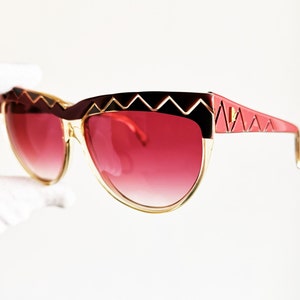 REGINA SCHRECKER vintage sunglasses oval oversize aviator grey pink bolt cateye big odd frame gold logo new pink lens NOS Lady Gaga Rihanna