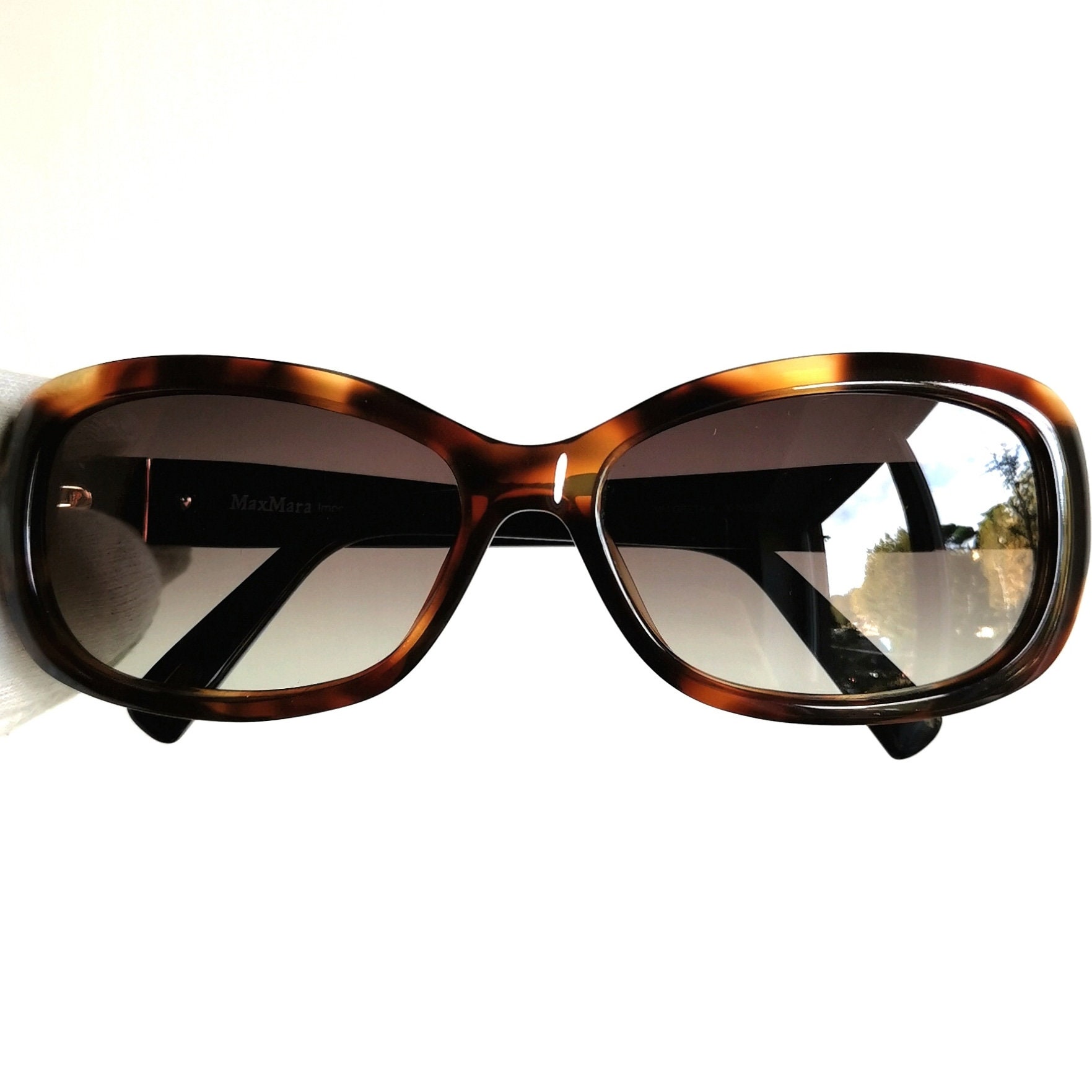 Max Mara Vintage Sunglasses Oval Gold Brown Black Square  display picture 3