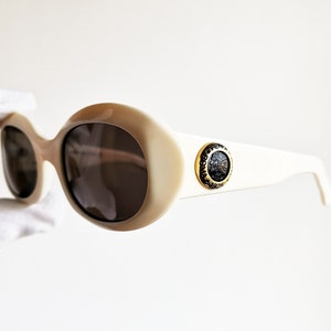 FENDI vintage Sunglasses rare white cream gold oval black roman coin SL7503 Kurt Cobain clout goggles Migos Rihanna Kylie Jenner frame 90s