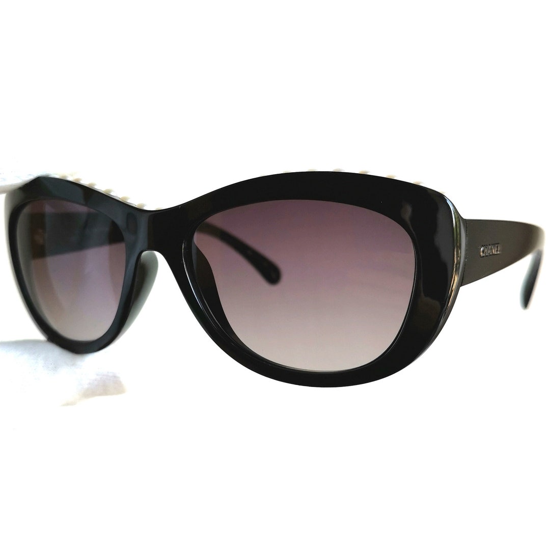 CHANEL Vintage Sunglasses White Pearl Cateye Black 6038-H Frame