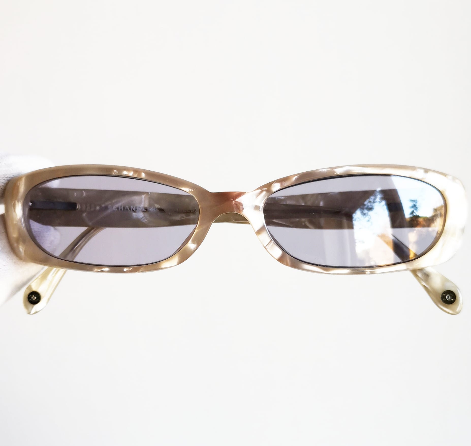COPY - RARE Chanel pink mother of pearl sunglasses Authentic Chanel Light Pink Frame CC Mother of Pearl  main image 2