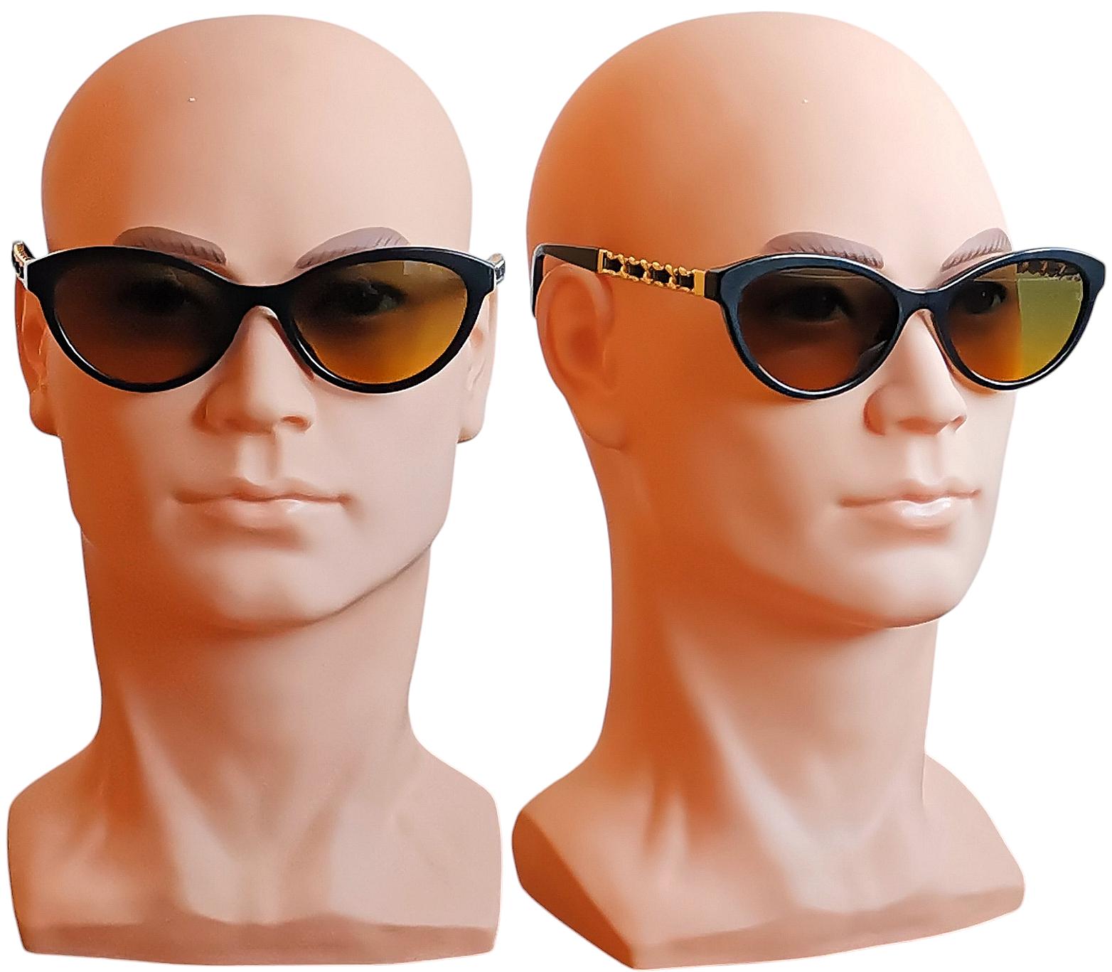 RARE Chanel sunglasses cat eye black and gold!!!! Chanel Cat Eye Black Sunglasses – CH5538QC622S8 – Via Manzoni main image 4