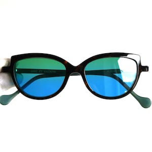 ANNE ET VALENTIN サングラス キャットアイ トータス ブラウン グリーン ライトブルー バロック ロカビリー カイリー ジェンナー ベラ ハディッド レディー ガガ アラスカ フランス フレーム