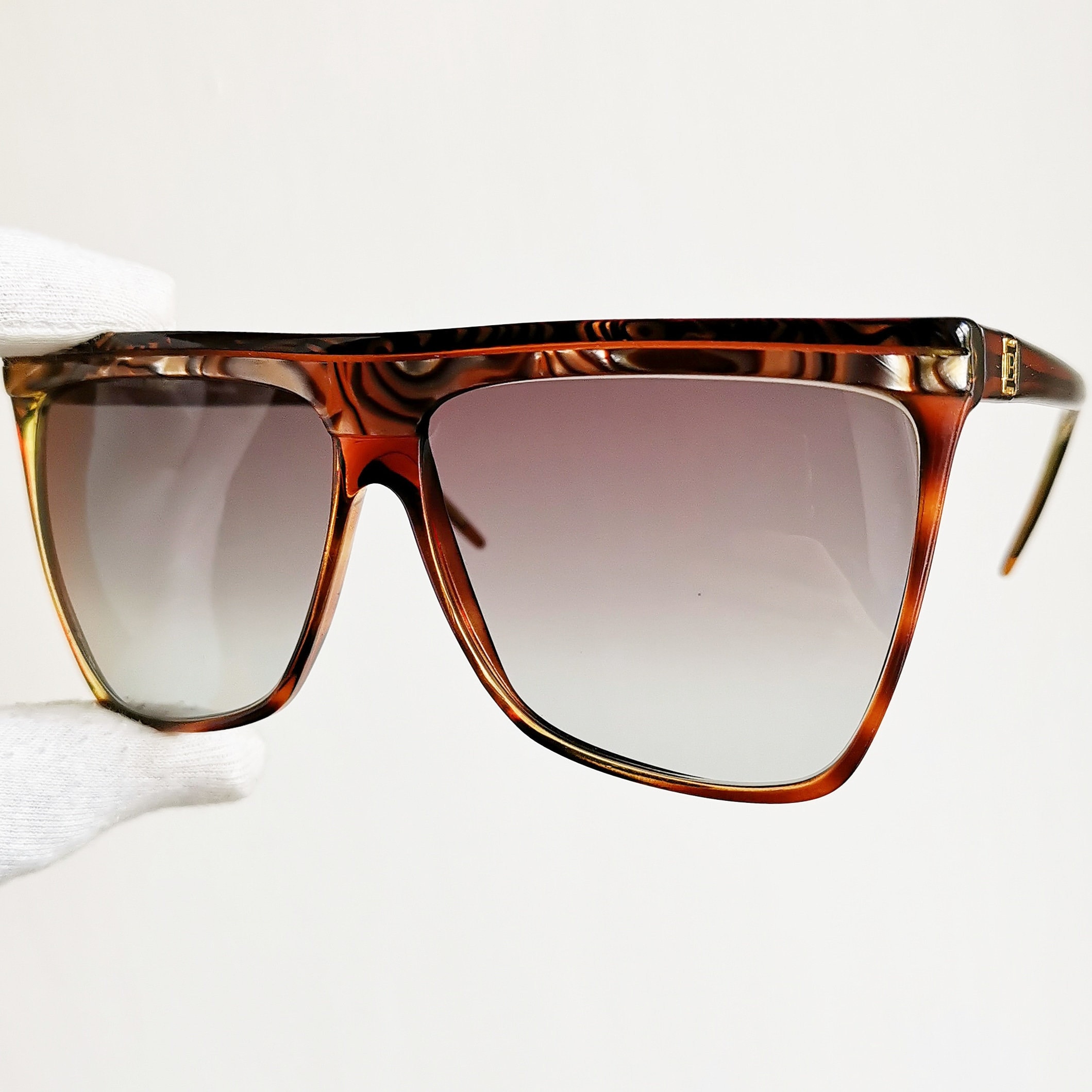 LAURA BIAGIOTTI Vintage Sunglasses Square Mask Oversize 