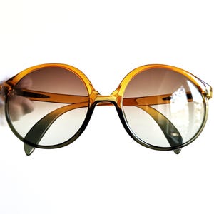 COBRA vintage sunglasses rare round oval green orange yellow festival hippie diva frame made in Austria butterfly Lady Gaga Rihanna new NOS
