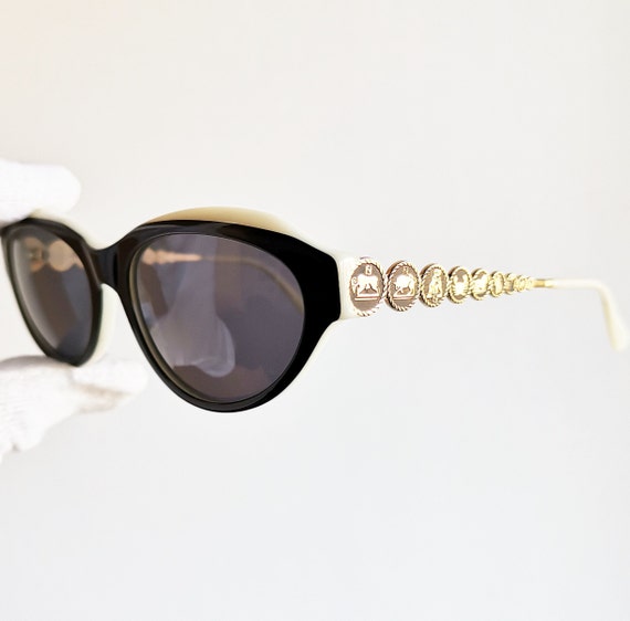 FENDI vintage Sunglasses rare oval 
