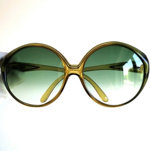 DIOR vintage sunglasses green yellow rare oversize big round Christian diva Rihanna Kylie Jenner 2045-60 frame butterfly hippie boho 70s 80s
