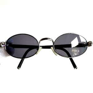 FERRE vintage Sunglasses oval silver black white rhinestones Gianfranco GFF354 2Chainz Migos Rihanna Lady Gaga Bella Hadid 90s y2k frame