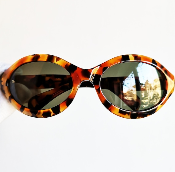 GUCCI vintage sunglasses rare oval wrap wraparoun… - image 2