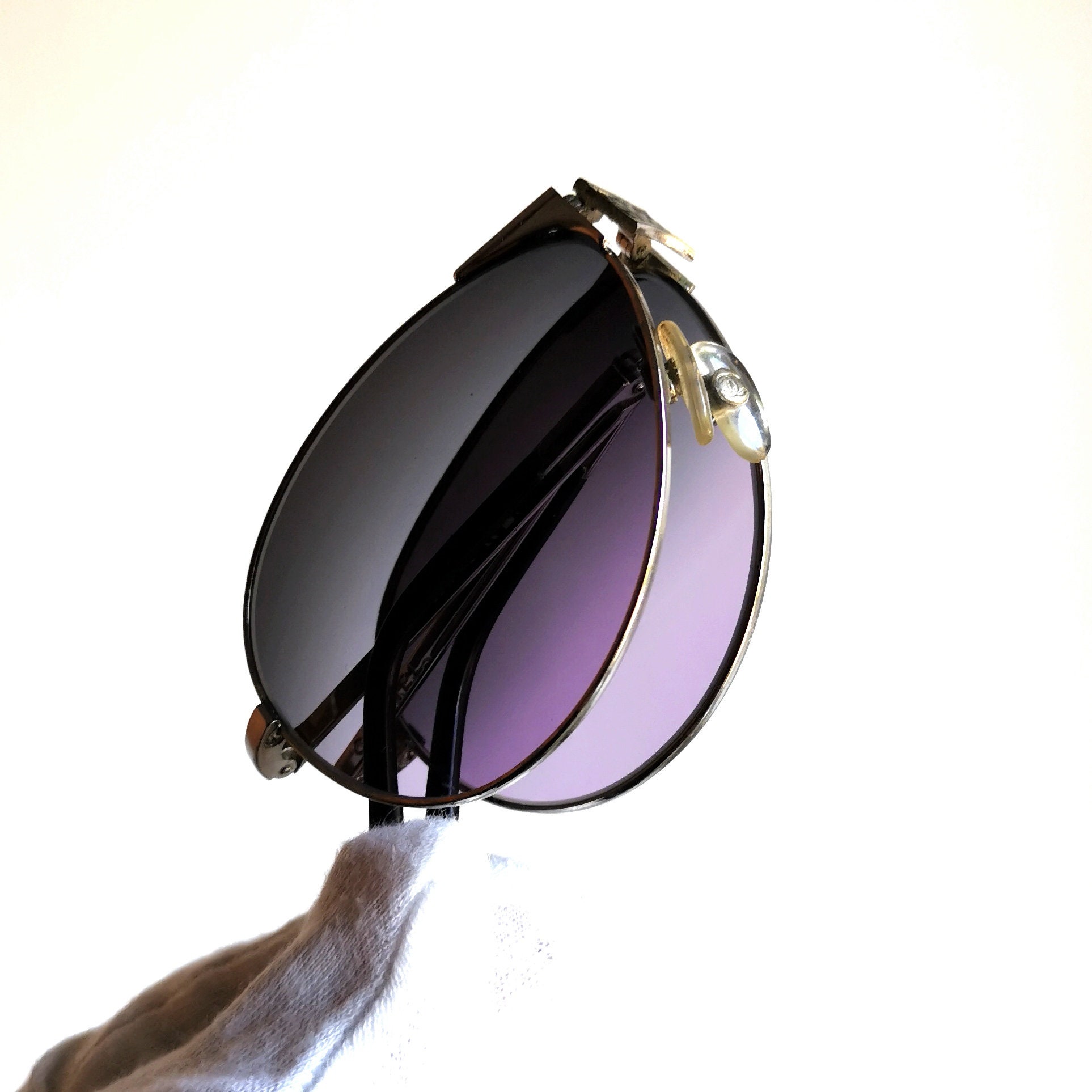 Chanel Rare Vintage Foldable Unisex Aviator Sunglasses Chanel 4122B 108 87 – Vintage Frames Company main image 3