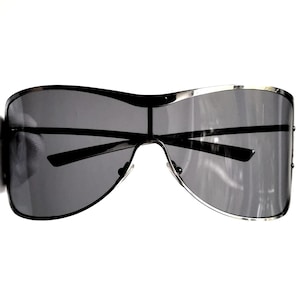 DIOR Vintage Sonnenbrille Maske Schild Visier silber grau gunmetal wrap Ragga 1 Rahmen Bella Hadid Rihanna Kylie Jenner 90s y2k von John Galliano