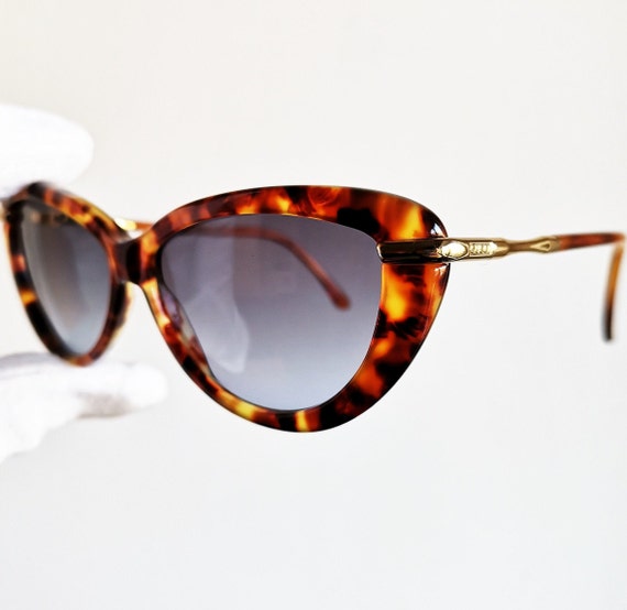 GUCCI vintage sunglasses rare cateye thick butter… - image 2