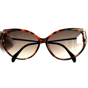 YVES SAINT LAURENT vintage Ysl Sunglasses gold tortoise brown cateye frame 5002 oversize big butterfly Rihanna Lady Gaga Bella Hadid 80s 90s