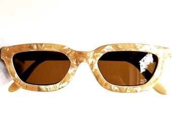 MOSCHINO by PERSOL vintage Sunglasses oval cateye square rectangular small tiny love frame mother of pearl gold Kylie Jenner Bella Hadid 90s