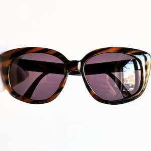DIOR ヴィンテージ サングラス レア スクエア 2930 トータス ブラウン ゴールド キャットアイ タイガー ストライプ オーバーサイズ ビッグ フレンチ スタイル クリスチャン アニマリエ フレーム 90 年代 y2k