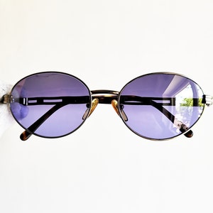 Lunettes de soleil vintage FENDI rares ovales gravés logo or tortue marron Migos cadre steampunk Tupac nouveau verre demi-miroir violet des années 90 y2k