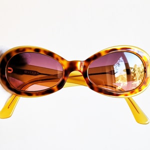 VOGUE vintage sunglasses rare oval amber ocher yellow leopard pattern print spotted 2147-S frame new purple pink lens 90s Rihanna Lady Gaga
