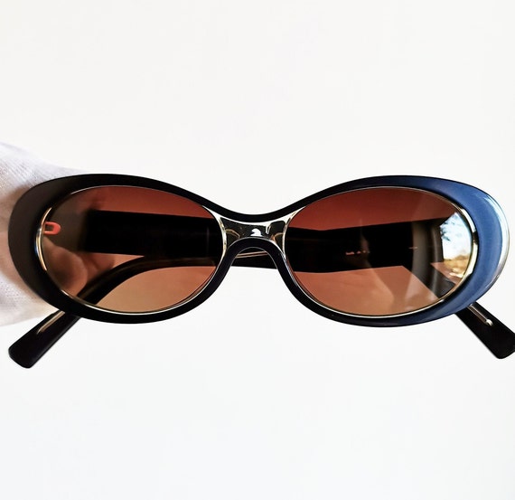 FENDI Vintage Sunglasses Rare Oval FENDISSIME Small Blue FENDI Vintage Sunglasses Rare Oval FENDISSIME Small Blue