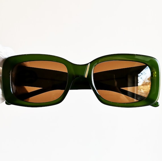 gucci thick frame sunglasses