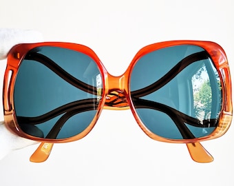 DIANE VON FURSTENBERG vintage sunglasses rare red square oversize made in France frame Egon Rihanna Lady Gaga Kylie Jenner new blue lens 70s