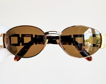 小物 FENDI Vintage Gold logo sunglasses il_1080xN.2281079062_ioy0.jpg