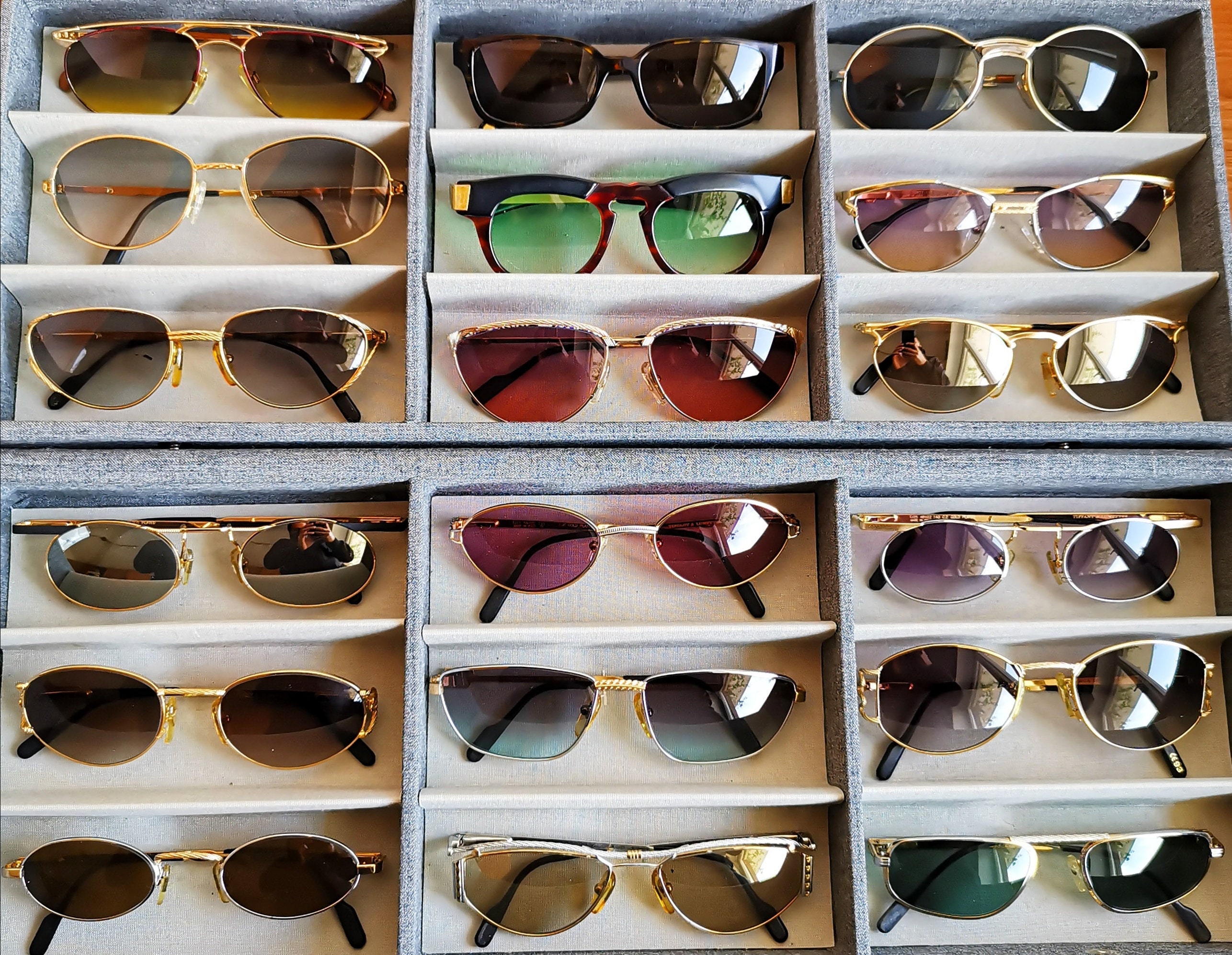 ⁽˙³˙⁾◟(๑•́ ₃ •̀๑)◞⁽˙³˙⁾

Vintage Luxottica Tiffany Sunglasses Tiffany & Co. - Triangular Shaped Sunglasses - Gold Light  main image 4