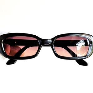 GUCCI vintage sunglasses rare sideral blue GG2416/S oval rectangular frame small tiny Rihanna Lady Gaga Bella Hadid pink green lens 90s y2k