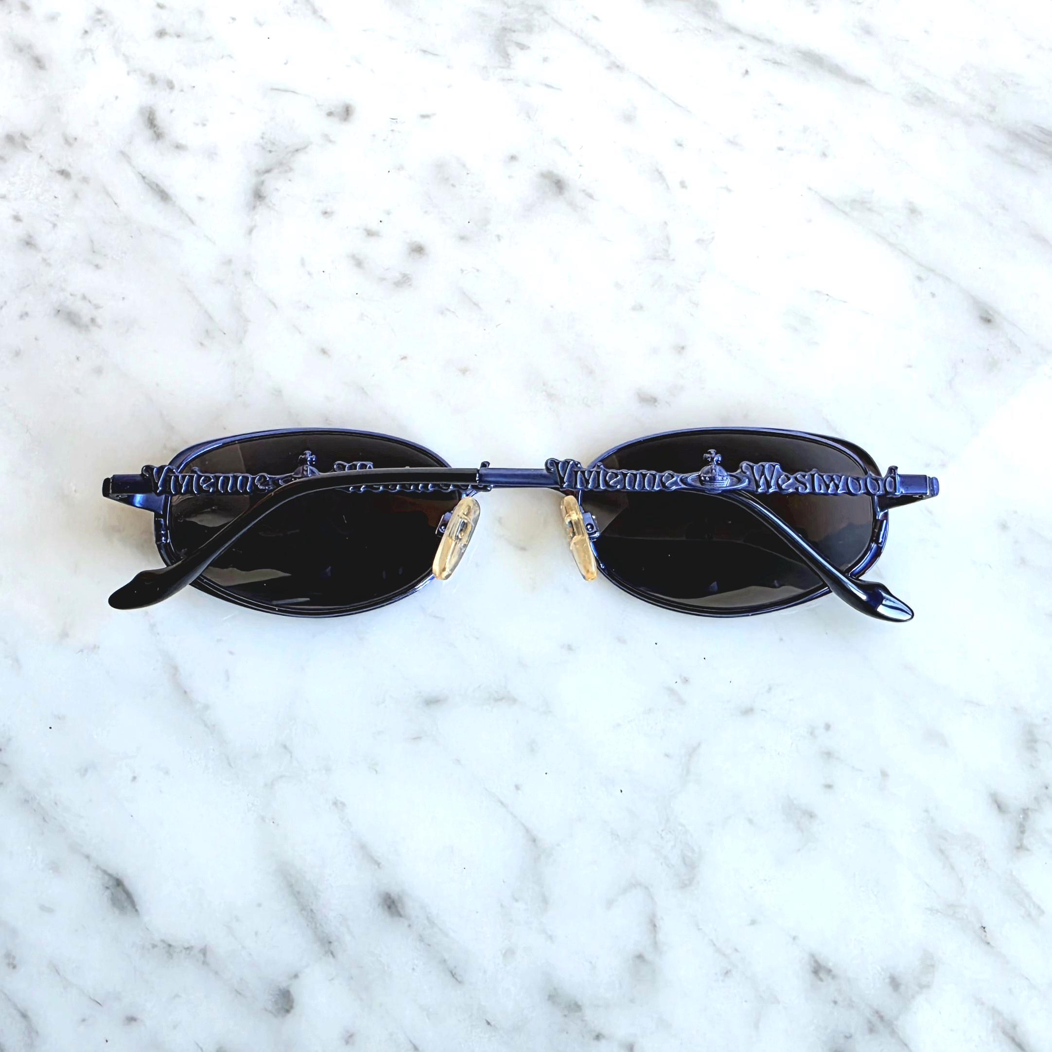 VIVIENNE WESTWOOD Vintage Sunglasses Oval Small Blue Bayonetta