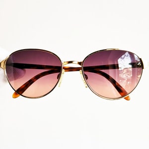 VALENTINO vintage Lunettes de soleil rares rondes ovales écaille marron or 906 monture Tupac Rihanna Migos Kylie Jenner 2Chainz NEW verres violet rose des années 90