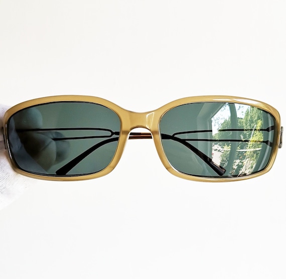 CHANEL Vintage Sunglasses Rare Oval Rectangular Wrap Beige CHANEL Vintage Sunglasses Rare Oval Rectangular Wrap Beige