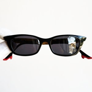BOCCA sunglasses oval cateye black red heels shoes burlesque baroque rockabilly Kylie Jenner Bella Hadid Lady Gaga Sixties 4 Face a face