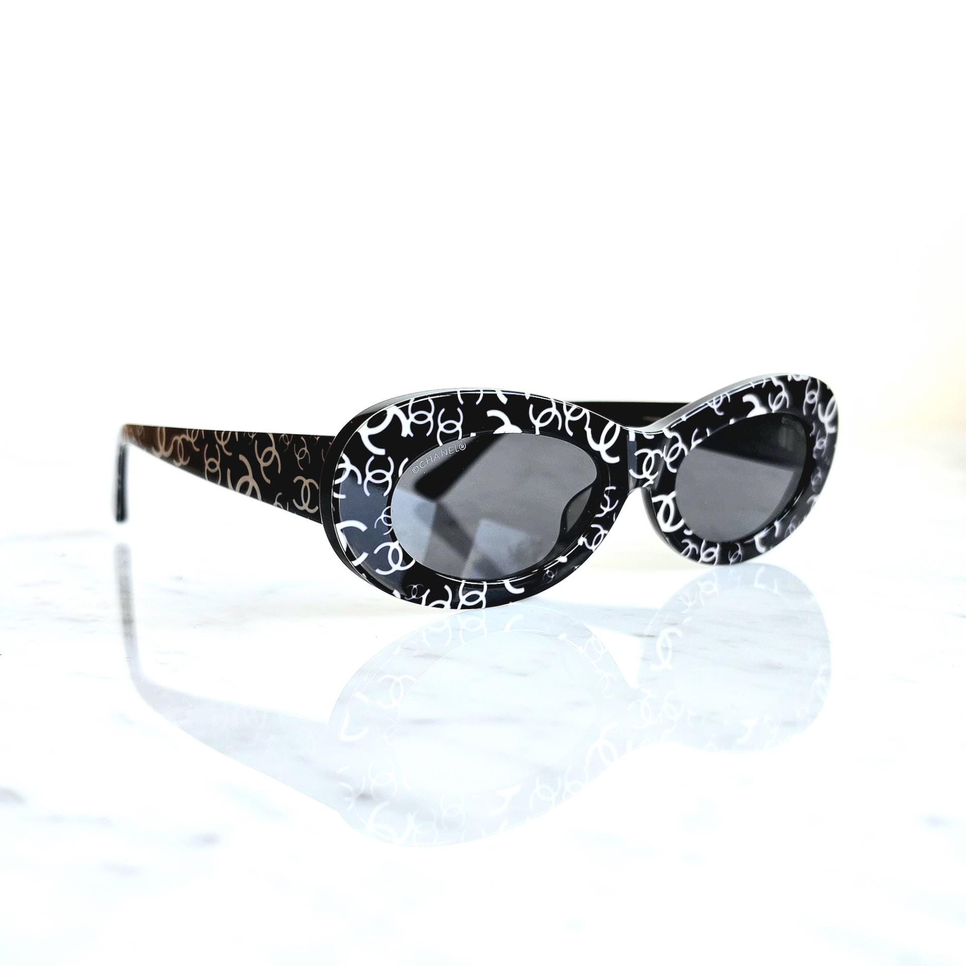 CHANEL Sunglasses Vintage CC White Monogram Logo Black Oval 