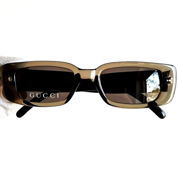 GUCCI Vintage Sunglasses GG2409/N/S Oval Designer Frame Gray