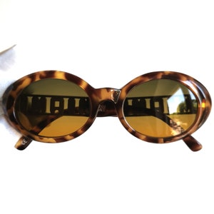 Occhiali da sole vintage VERSACE Miami Beach, rari occhiali ovali dorati tartarugati marroni originali Gianni 527/M Rihanna Lady Gaga montatura nuova lenti arancioni anni '90 y2k