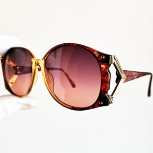 DIOR oversize vintage sunglasses rare round gold red yellow Christian 2575 Rihanna Lady Gaga Kylie Jenner frame purple pink lens NOS 90s y2k