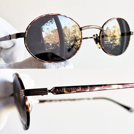 Valentino Brown Round Frame Sunglasses with Metal Bridge Geometric Metal Eyewear for Woman in Gold/brown | Valentino MT main image 2