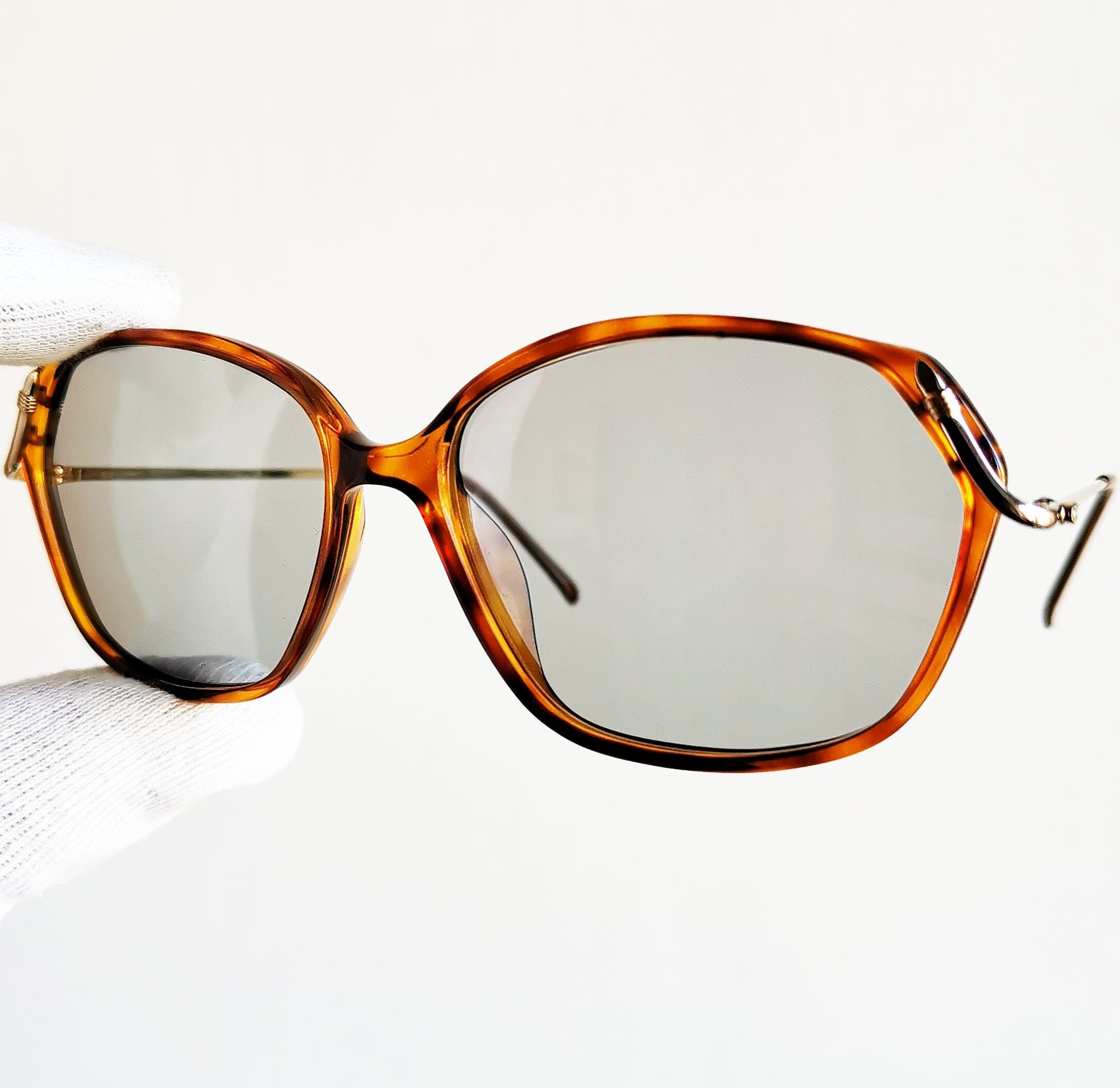 VTG 80s Dior 2747 10 Custom Yellow Lens Tortoise Square Geometric Sunglasses Set DIOR Vintage Sunglasses Tortoise Brown Gold Square Cateye  main image 3