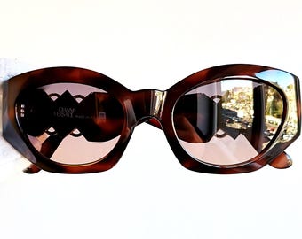 美品✨GIANNI VERSACE ヴィンテージ メデューサ サングラスべっ甲柄 VERSACE ヴィンテージサングラス 420/D べっ甲柄ブラウン スクエア