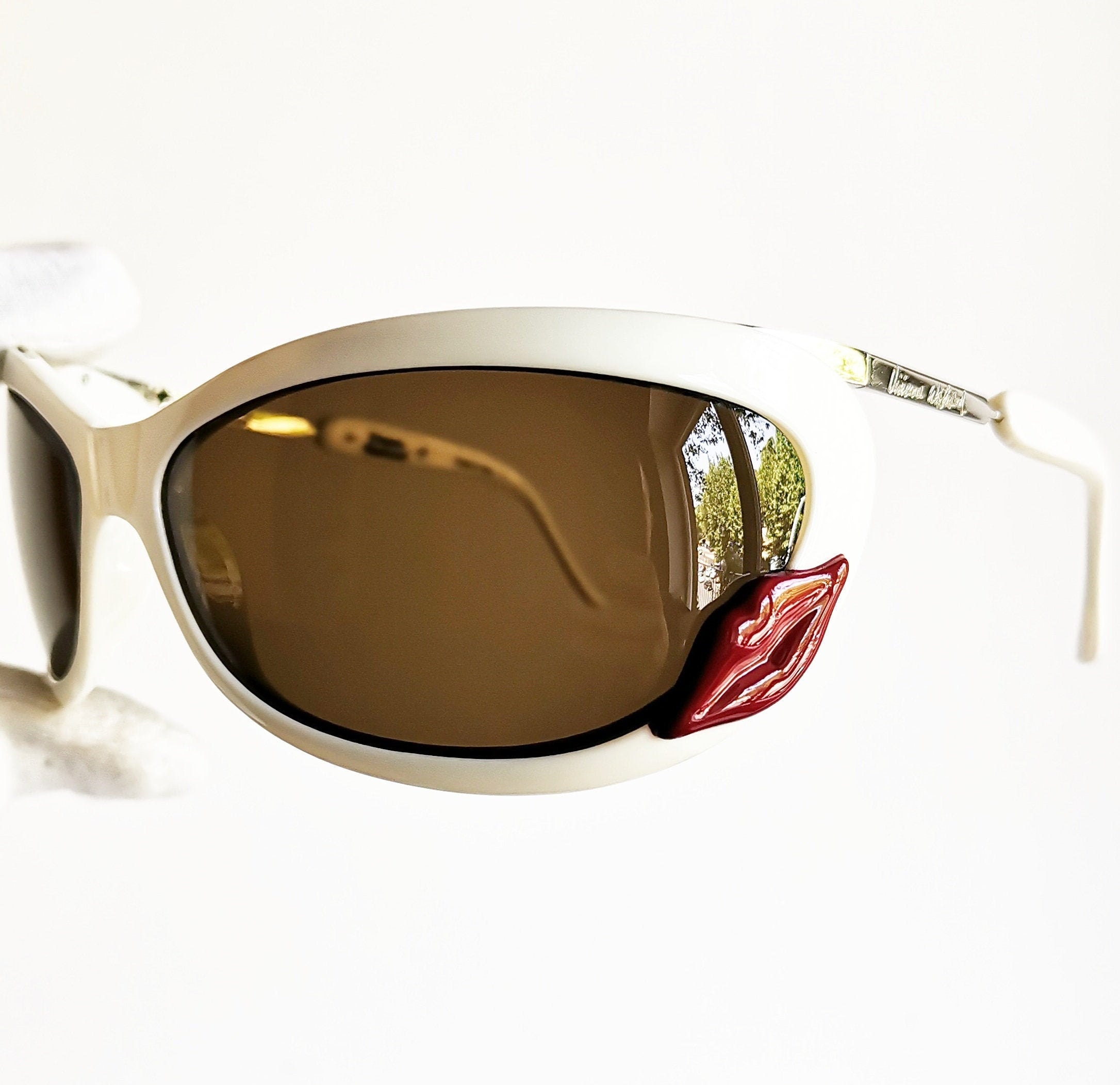 VIVIENNE WESTWOOD Vintage Sunglasses Rare Wrap Mask White VIVIENNE WESTWOOD Vintage Sunglasses Rare Wrap Mask White