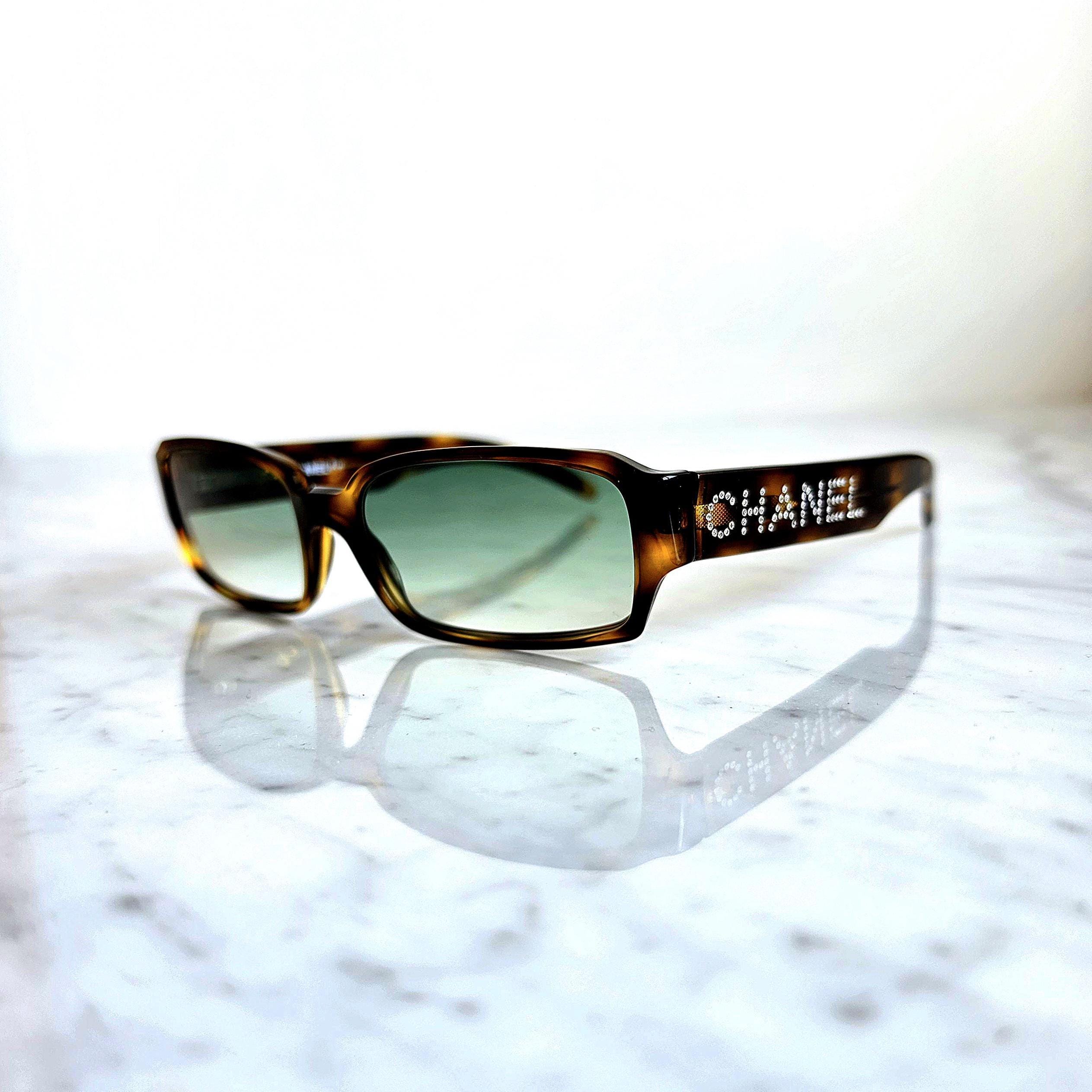CHANEL♡サングラス Introducing the new Chanel sunglasses✨This pair features a